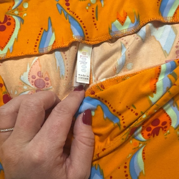 LulaRoe leggings - Picture 3 of 4